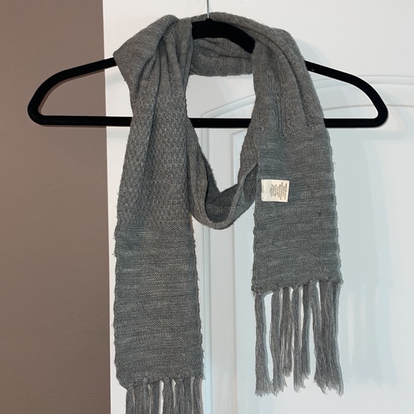 Scarf Bundle - Picture 5 of 7